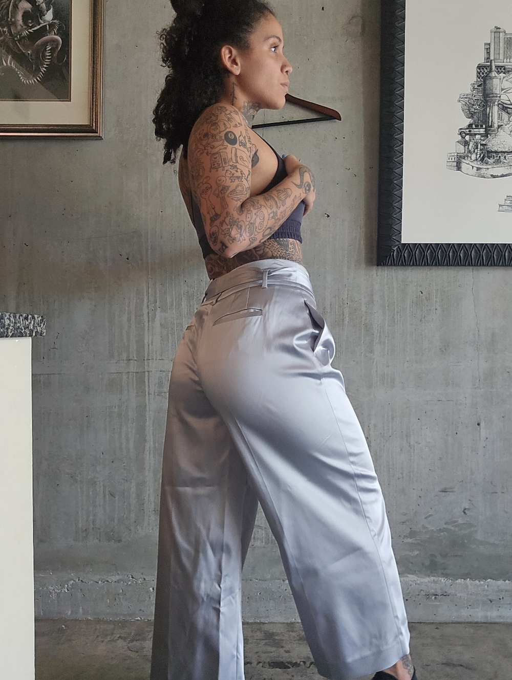 White House Black Market Silver Wide Leg Satin Pants Size 6